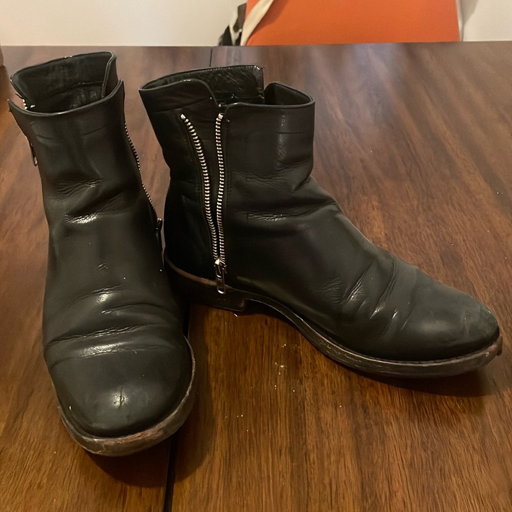 Frye black Chelsea boots with dual zippers
